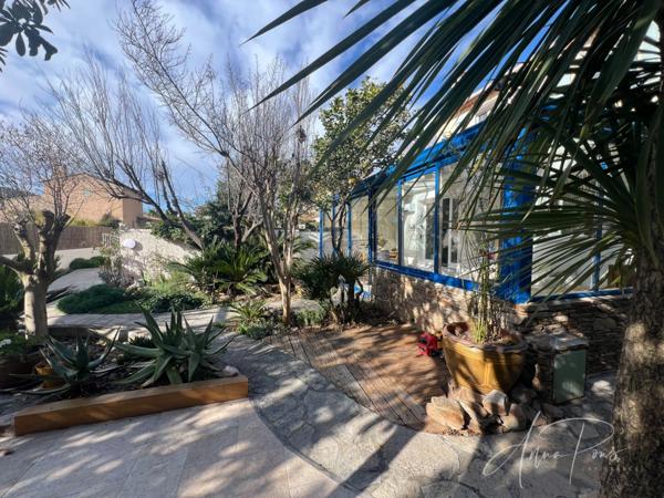 Dpt Var (83), à vendre HYERES maison P5 - Terrain de 320m² - 3 chambres - Magnifique Véranda.