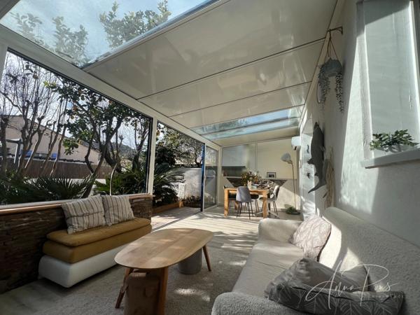 Dpt Var (83), à vendre HYERES maison P5 - Terrain de 320m² - 3 chambres - Magnifique Véranda.