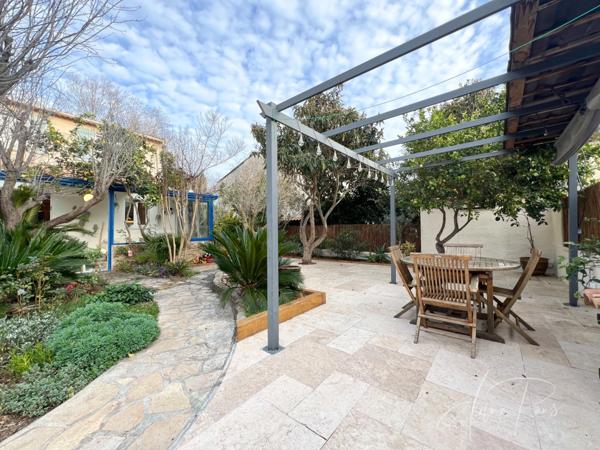 Dpt Var (83), à vendre HYERES maison P5 - Terrain de 320m² - 3 chambres - Magnifique Véranda.