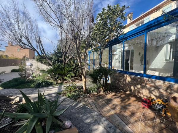 Dpt Var (83), à vendre HYERES maison P5 - Terrain de 320m² - 3 chambres - Magnifique Véranda.