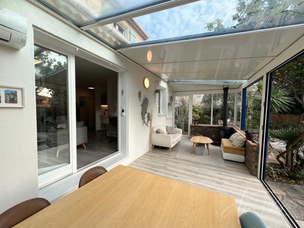 Dpt Var (83), à vendre HYERES maison P5 - Terrain de 320m² - 3 chambres - Magnifique Véranda.