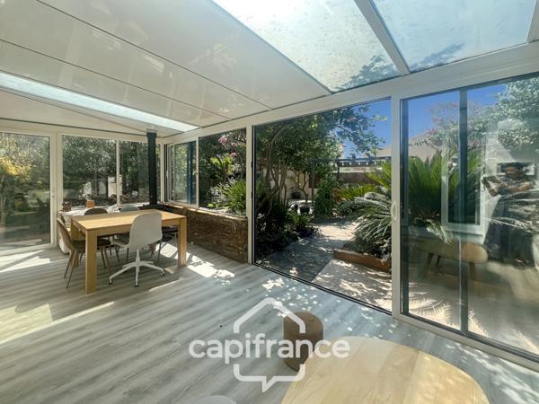 Dpt Var (83), à vendre HYERES maison P5 - Terrain de 320m² - 3 chambres - Magnifique Véranda.