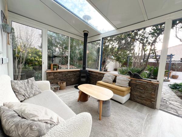 Dpt Var (83), à vendre HYERES maison P5 - Terrain de 320m² - 3 chambres - Magnifique Véranda.