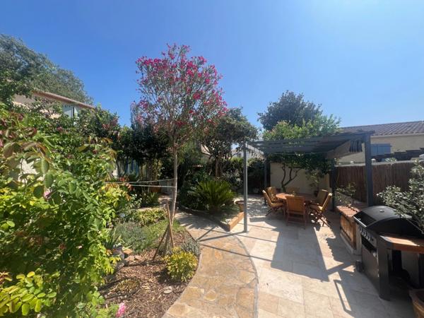 Dpt Var (83), à vendre HYERES maison P5 - Terrain de 320m² - 3 chambres - Magnifique Véranda.