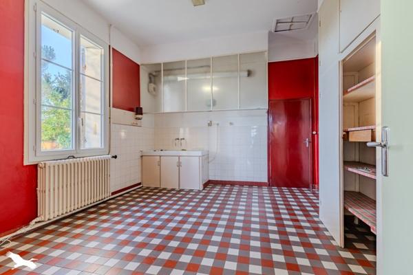 Maison à vendre 348 480 € Saint-Loubès 6 p 162 m² DPE F