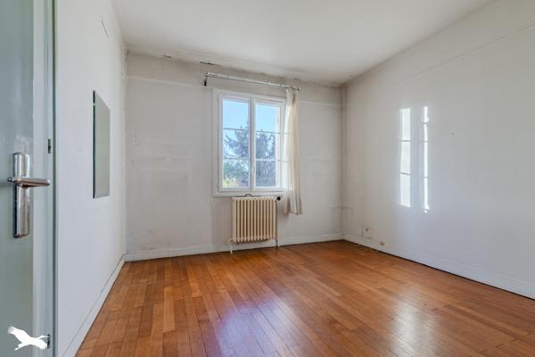 Maison à vendre 348 480 € Saint-Loubès 6 p 162 m² DPE F