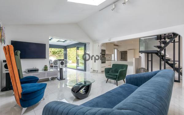 Maison à vendre    6 pièces • 161,62 m2 Joinville-le-Pont