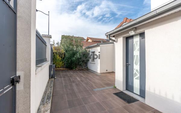 Maison à vendre    6 pièces • 161,62 m2 Joinville-le-Pont