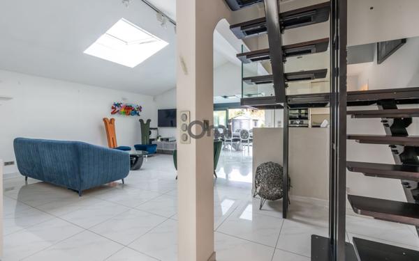 Maison à vendre    6 pièces • 161,62 m2 Joinville-le-Pont