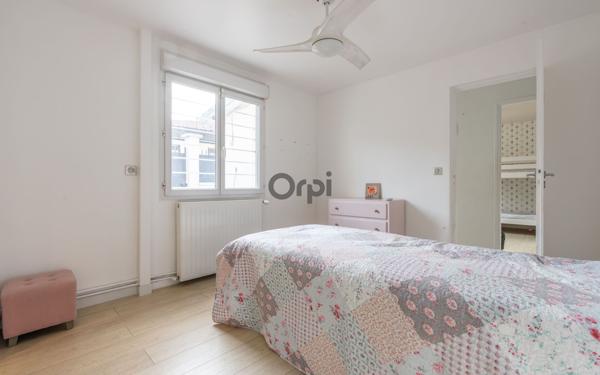 Maison à vendre    6 pièces • 161,62 m2 Joinville-le-Pont