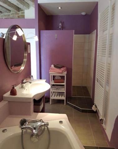 Maison - 12 pièces - 402 m²