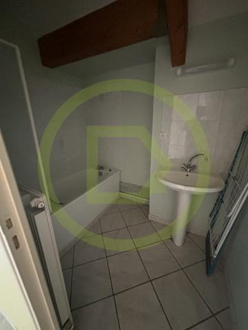 Local commercial à CHENERAILLES (23130)