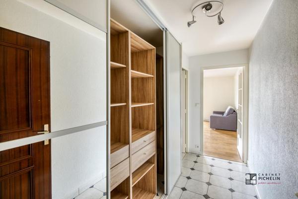Nantes centre, T1 meublé avec vue sur Erdre, balcon, ascenseur et possibilité garage