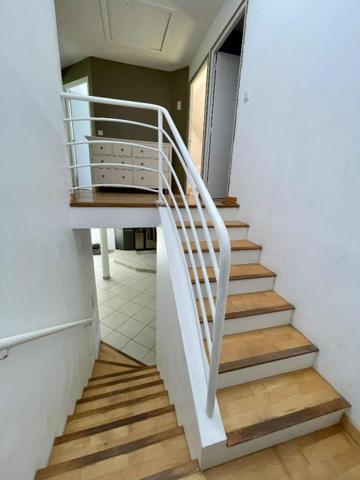 Maison Angicourt 7 pièce(s) 180 m2 15 000M2 + 1 terrain  à bâtir