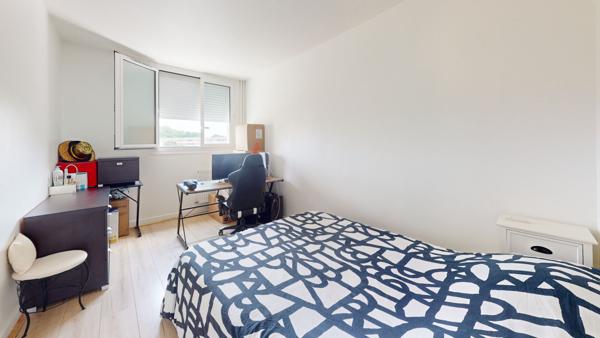 Appartement CHILLY-MAZARIN 5 pièces 94 m²