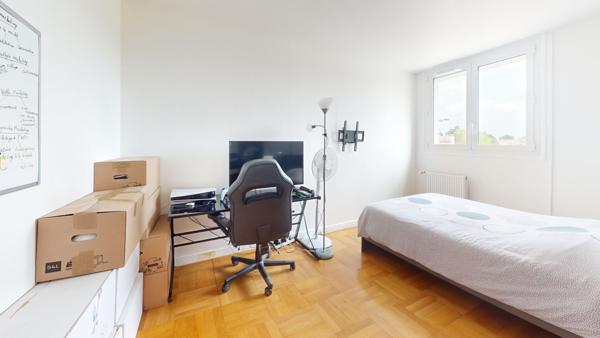 Appartement CHILLY-MAZARIN 5 pièces 94 m²