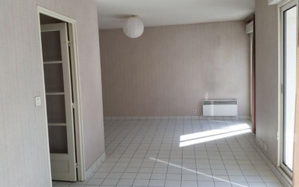 Appartement à louer    1 pièce • 37,93 m2 Tours