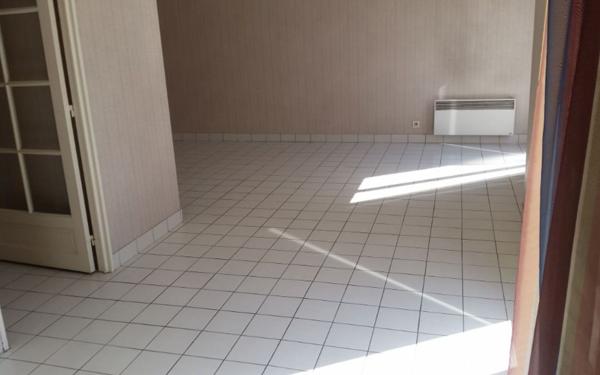 Appartement à louer    1 pièce • 37,93 m2 Tours