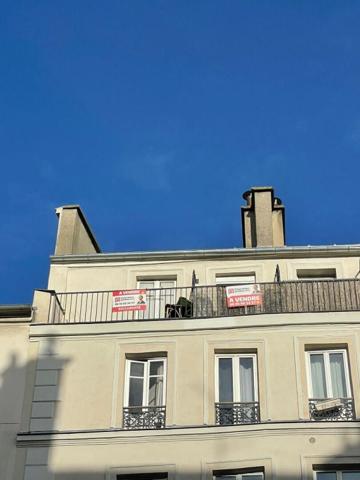 Chambre 8.04M2 AVEC GRAND BALCON - 20m3 - 75011 PARIS 11 - FAIDHERBE-CHALIGNY (Possibilité Fusion 2  Lots=16m2)