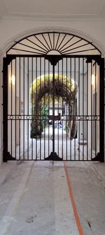 Paris (75006) RUE DE SEVRES 28m² VUE TOUR EIFFEL