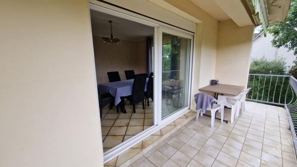 Maison surélevée avec garage et potentiel studio sur 1 260 m² de terrain à Prigonrieux