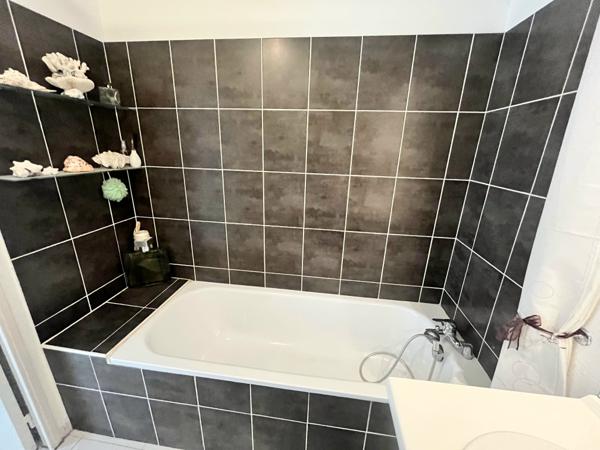 Septèmes-les-Vallons (13240) APPARTEMENT T3 DE 69M2 AVEC TERRASSE