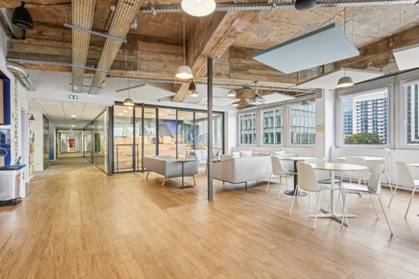 Opportunité rare de bureaux à vendre aux Portes de Paris, dans un immeuble de standing