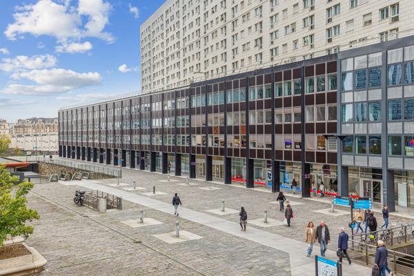 Opportunité rare de bureaux à vendre aux Portes de Paris, dans un immeuble de standing