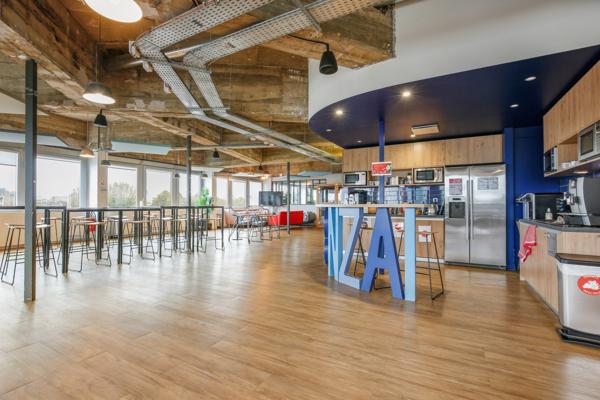 Opportunité rare de bureaux à vendre aux Portes de Paris, dans un immeuble de standing