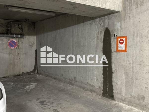 Location Parking - 156-158 AVENUE CHARLES DE GAULLE Tassin-la-demi-lune 69160