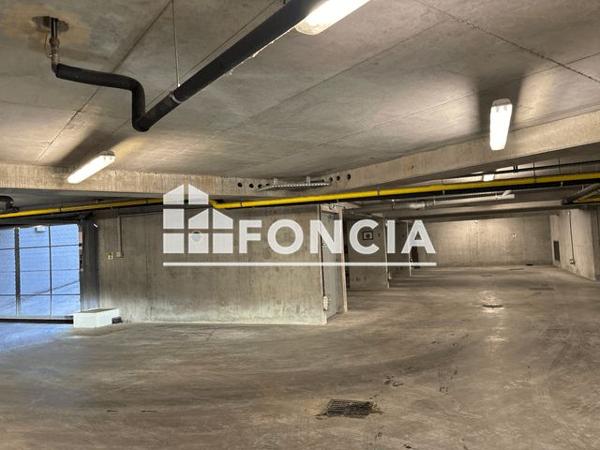 Location Parking - 156-158 AVENUE CHARLES DE GAULLE Tassin-la-demi-lune 69160