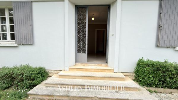 À VENDRE - MAISON DE PLAIN-PIED DE TYPE 7 À RÉNOVER - LA ROCHELLE