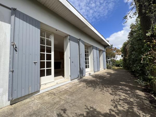 À VENDRE - MAISON DE PLAIN-PIED DE TYPE 7 À RÉNOVER - LA ROCHELLE