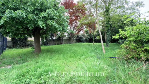 À VENDRE - MAISON DE PLAIN-PIED DE TYPE 7 À RÉNOVER - LA ROCHELLE
