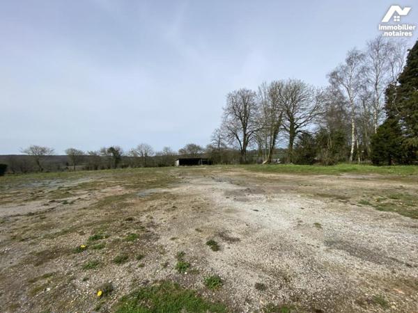 Proche AUNAY SUR ODON : Parcelle à bâtir de 3250 m² environ