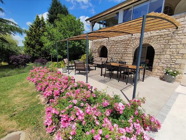 Maison à vendre |  Saint-Céré |  6 pièces | 220 m²