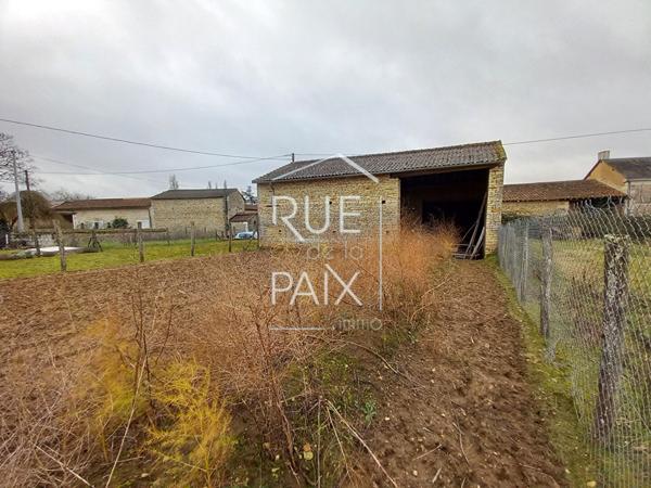 86330 ANGLIERS Terrain Angliers 415 m2 avec grange