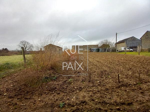 86330 ANGLIERS Terrain Angliers 415 m2 avec grange