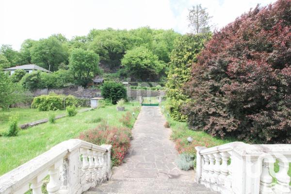 Maison à vendre 6 pièces 200 m² Coupiac