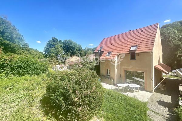 Maison à vendre 6 pièces de 123,9 m² à Jouy-le-Moutier