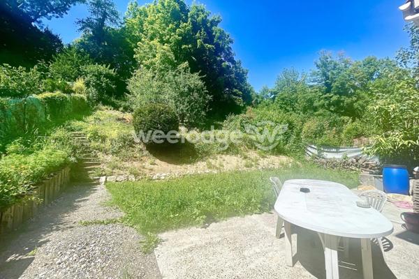 Maison à vendre 6 pièces de 123,9 m² à Jouy-le-Moutier