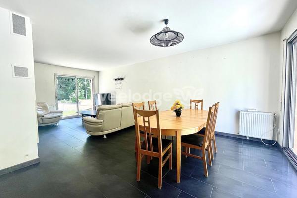 Maison à vendre 6 pièces de 123,9 m² à Jouy-le-Moutier