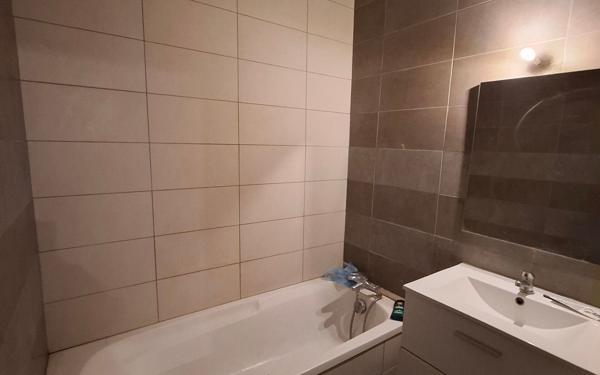 Appartement à vendre    5 pièces • 96 m2 Vénissieux