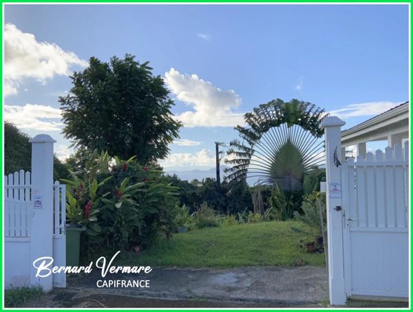 Maison vue mer et les Saintes - 7 pièces - 4 chambres - 130 m² sur terrain 1000m²