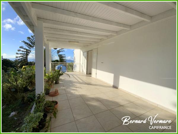 Maison vue mer et les Saintes - 7 pièces - 4 chambres - 130 m² sur terrain 1000m²