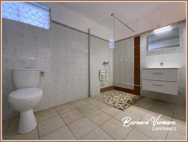 Maison vue mer et les Saintes - 7 pièces - 4 chambres - 130 m² sur terrain 1000m²