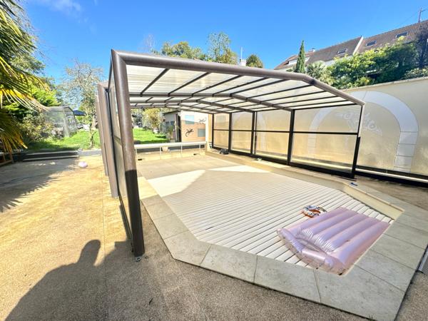 maison 174 m2 avec véranda et piscine