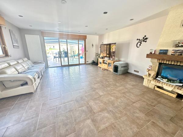 maison 174 m2 avec véranda et piscine