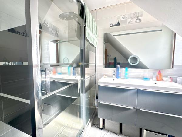 maison 174 m2 avec véranda et piscine