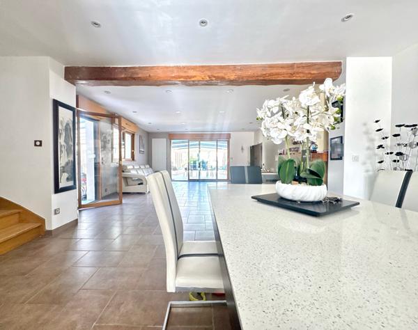 maison 174 m2 avec véranda et piscine